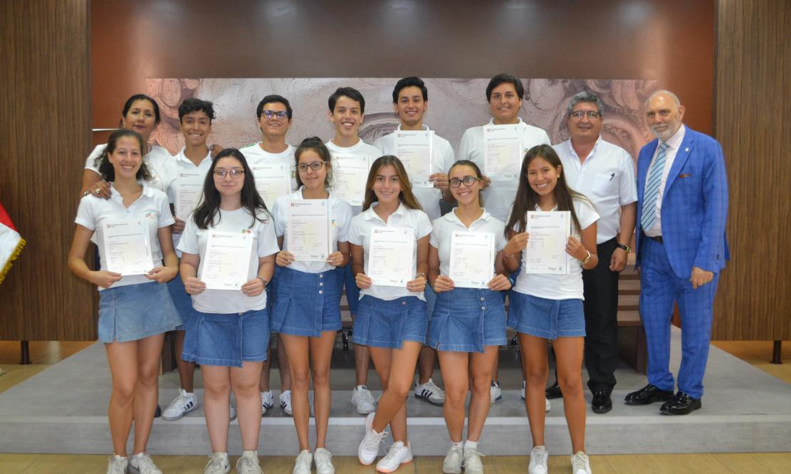 Entrega de los certificados de ingl s PET y FCE Colegio Italiano